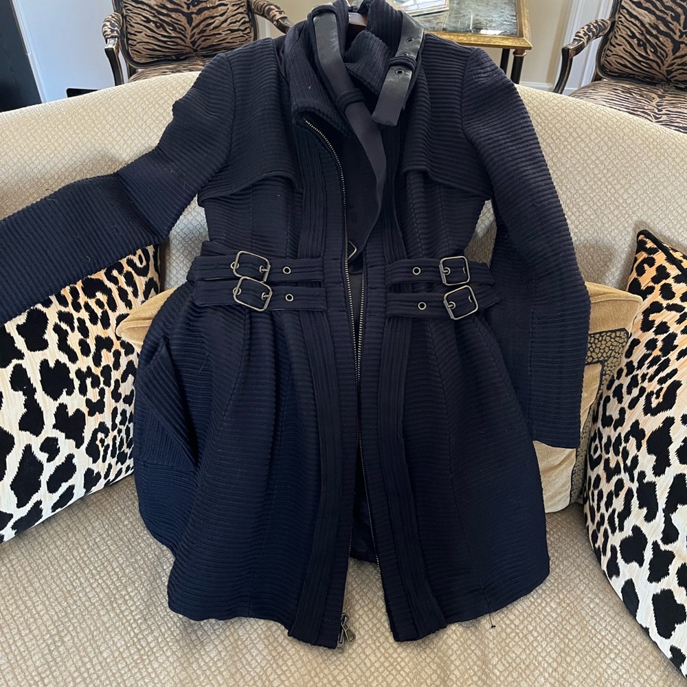 Fabulous Nanette Lepore swing buckle coat in size 4!